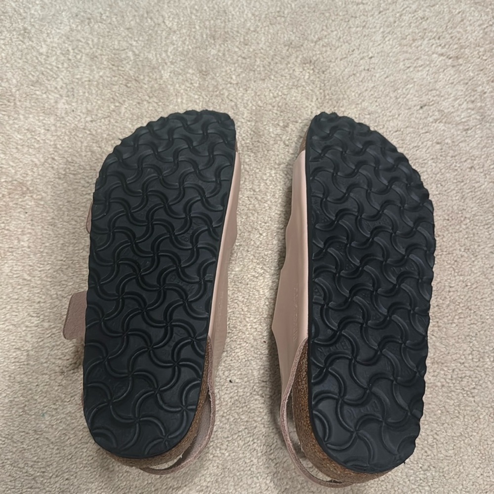 Like new Birkenstock Milano Big Buckle High Shine Sandal